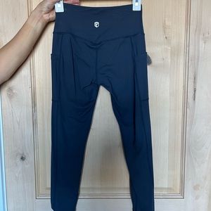 Navy Born Primitive 7/8 Leggings Size Small